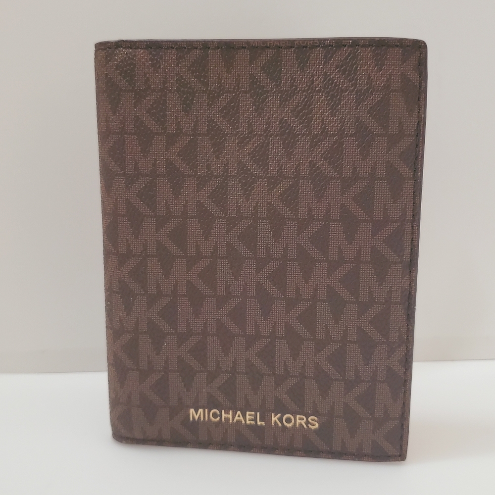 Michael Kors Passport cover and Cardholder NWOT
